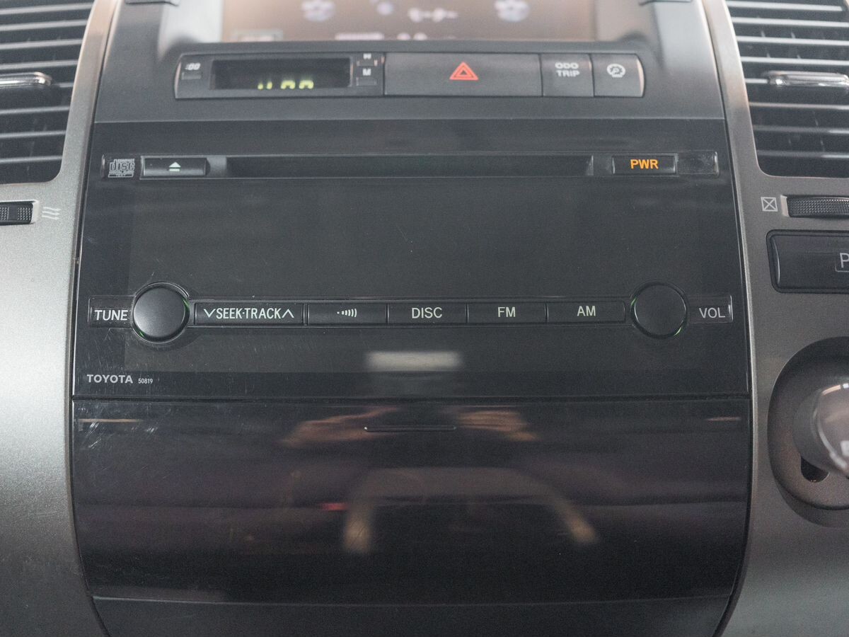 Toyota Prius 2010 - фото автомобиля