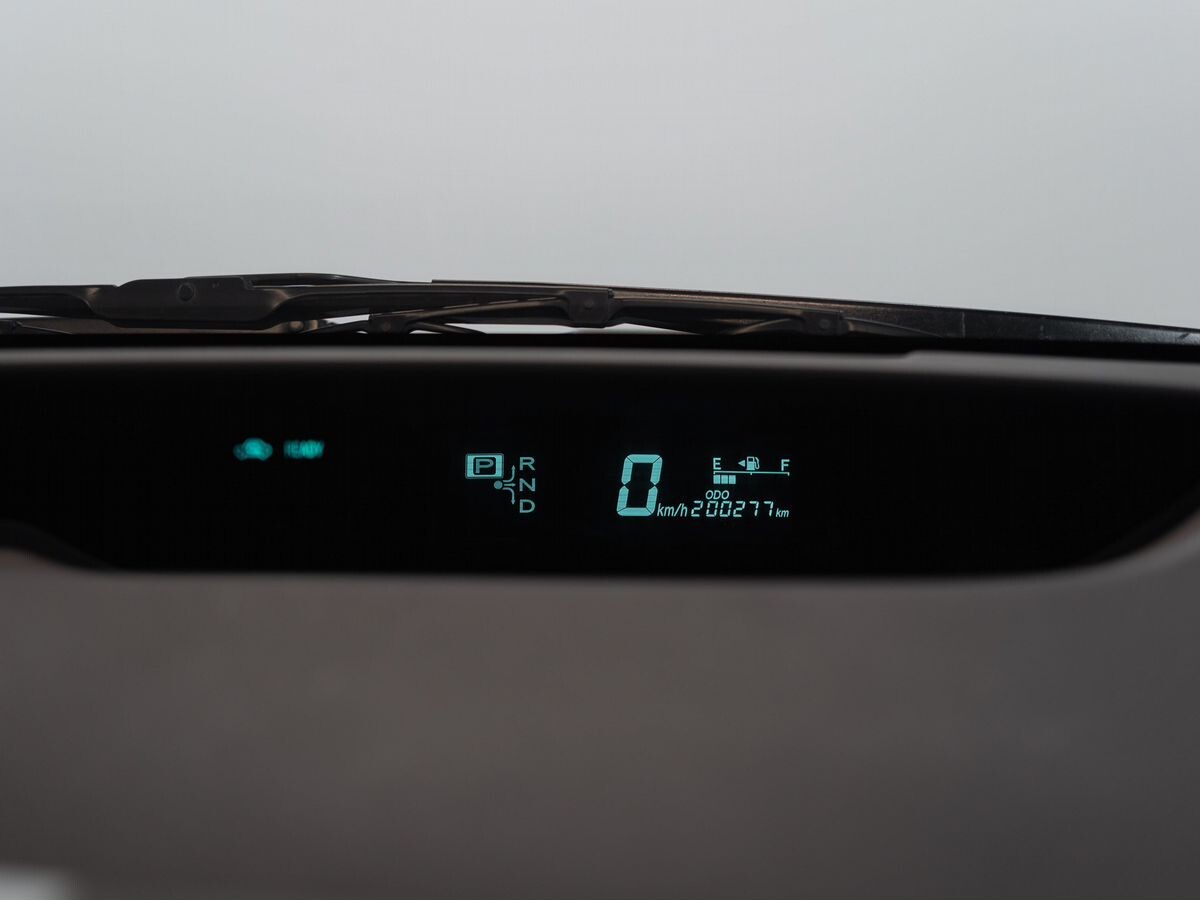 Toyota Prius 2010 - фото автомобиля