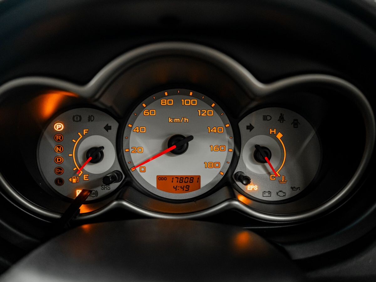 Mitsubishi Colt 2010 - фото автомобиля