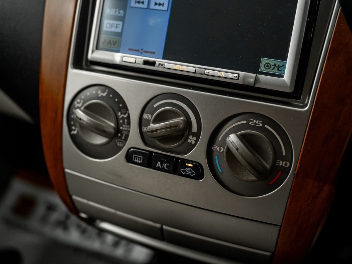 Mitsubishi Colt 2010 - фото автомобиля