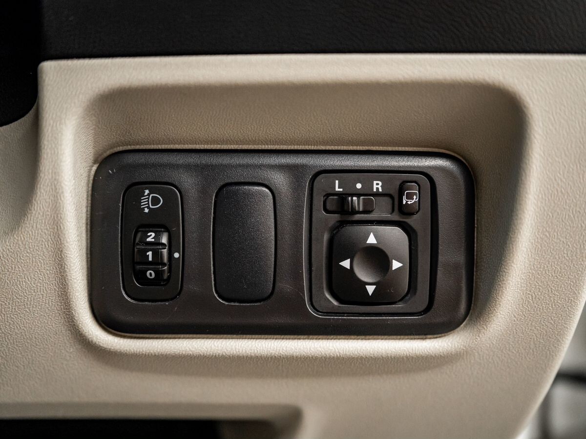 Mitsubishi Colt 2010 - фото автомобиля