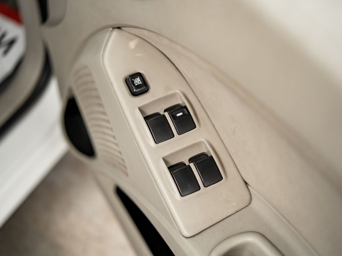 Mitsubishi Colt 2010 - фото автомобиля