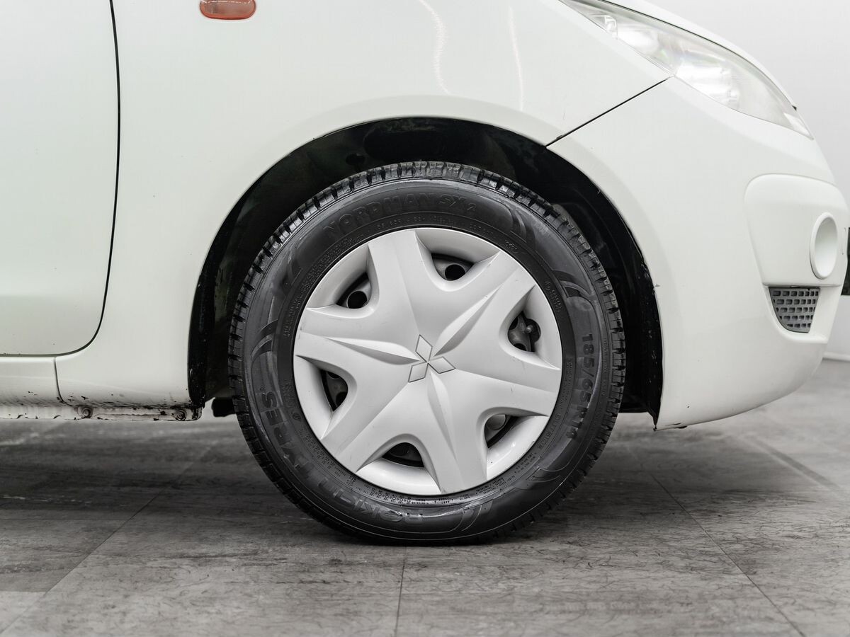 Mitsubishi Colt 2010 - фото автомобиля