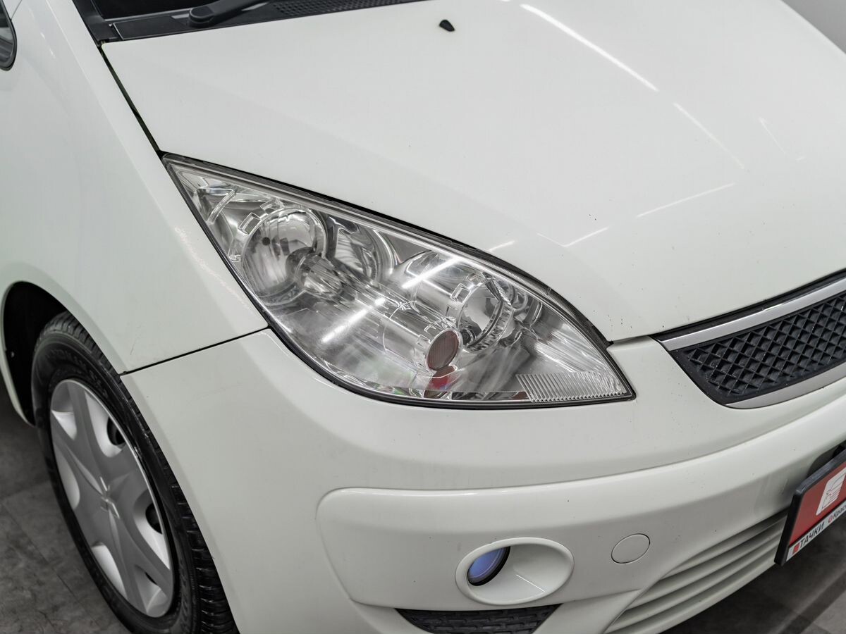Mitsubishi Colt 2010 - фото автомобиля