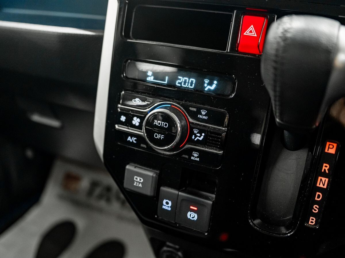 Subaru Justy 2021 - фото автомобиля