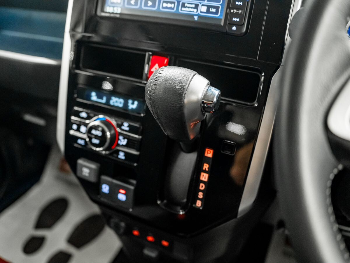 Subaru Justy 2021 - фото автомобиля