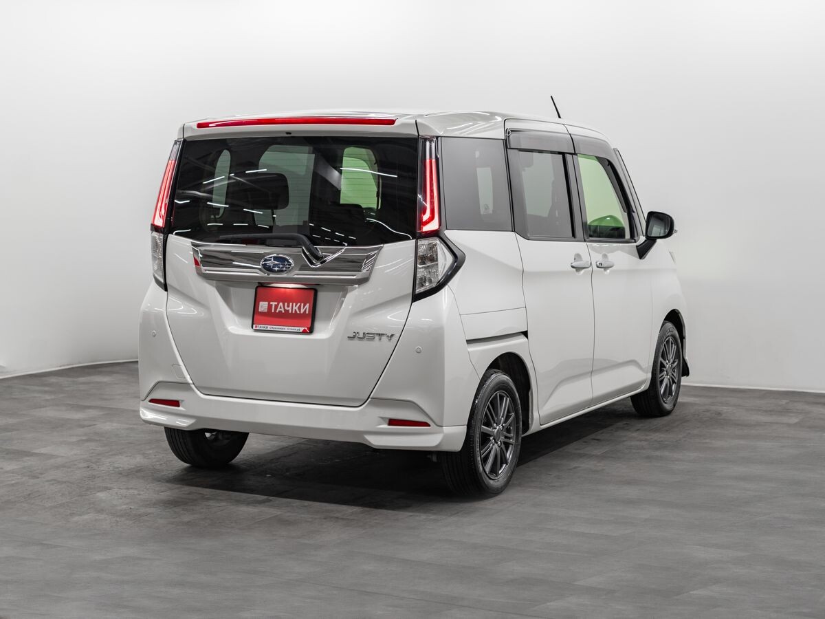 Subaru Justy 2021 - фото автомобиля