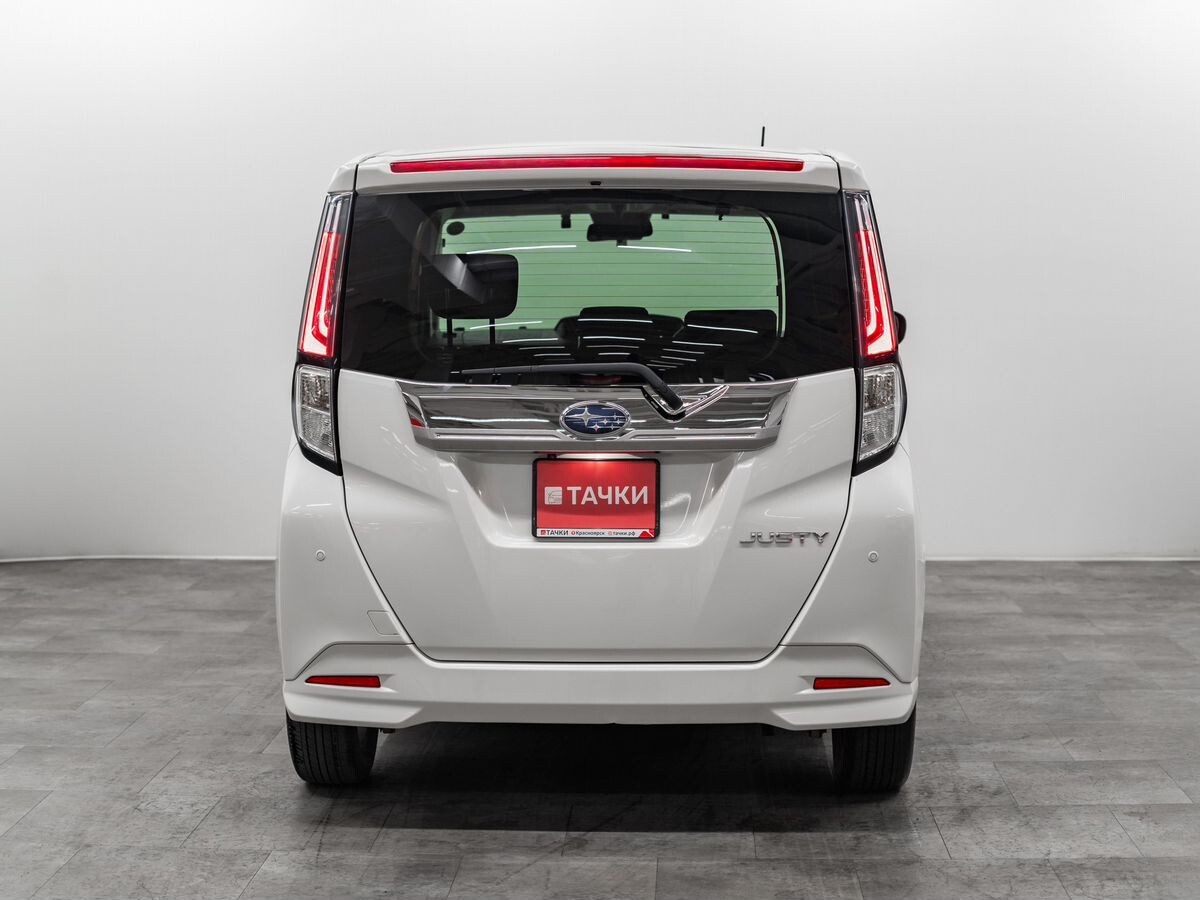Subaru Justy 2021 - фото автомобиля