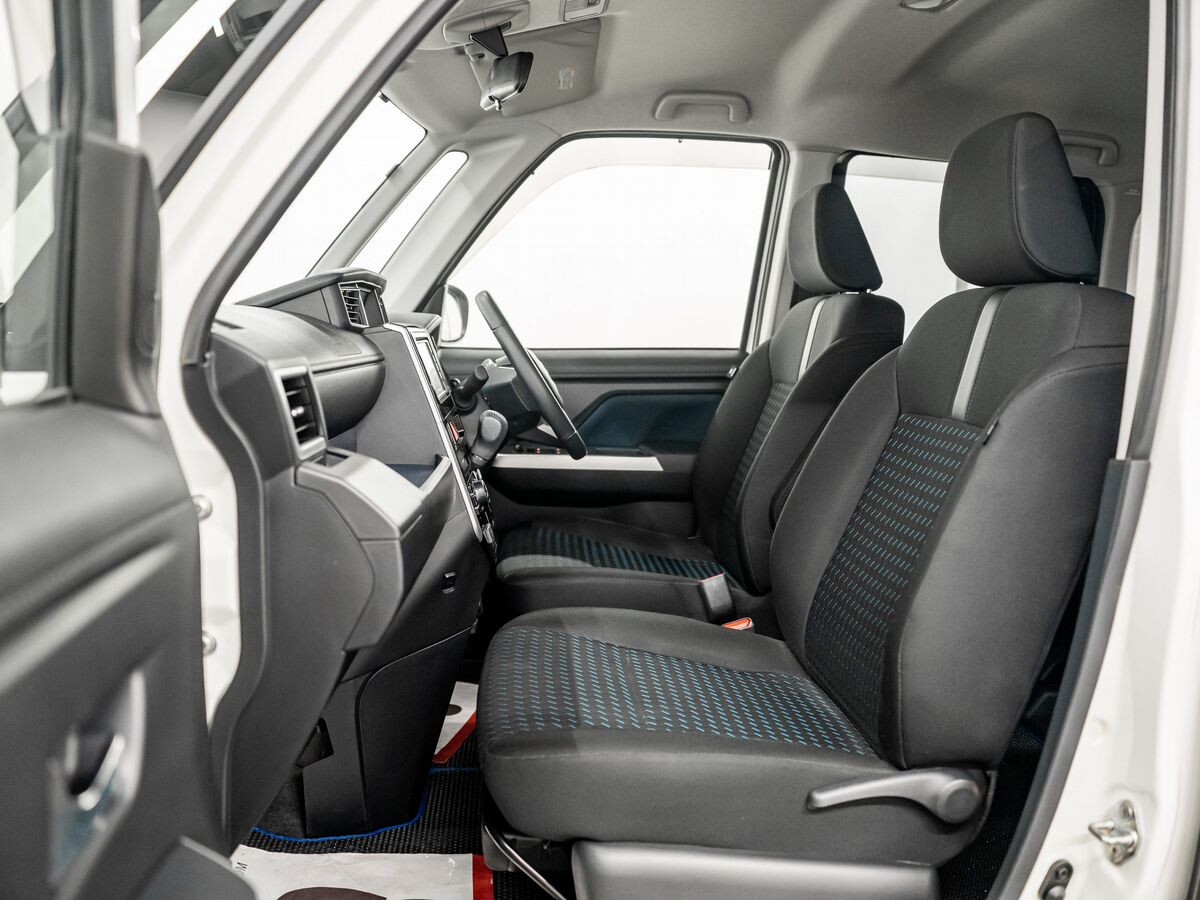 Subaru Justy 2021 - фото автомобиля