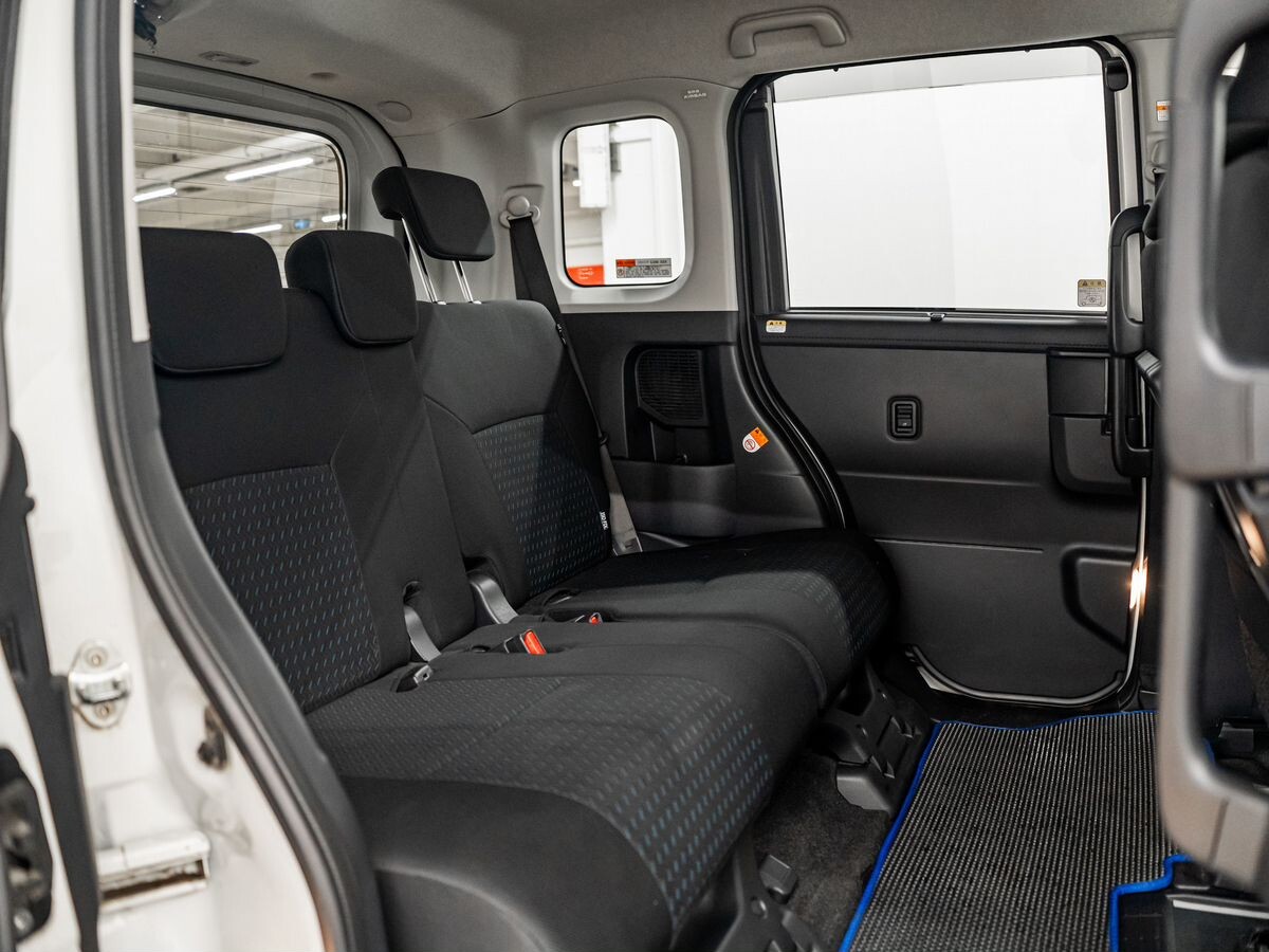 Subaru Justy 2021 - фото автомобиля