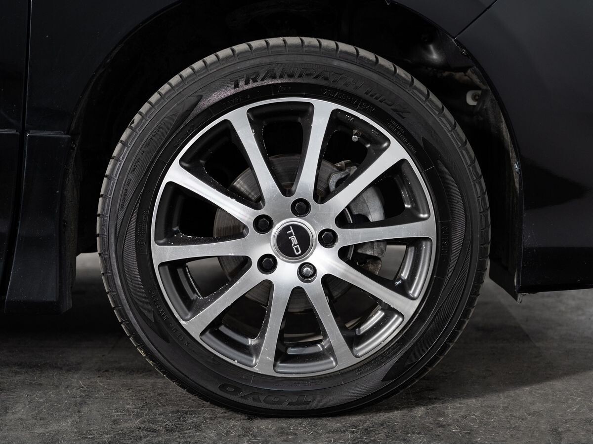 Toyota Noah 2014 - фото автомобиля