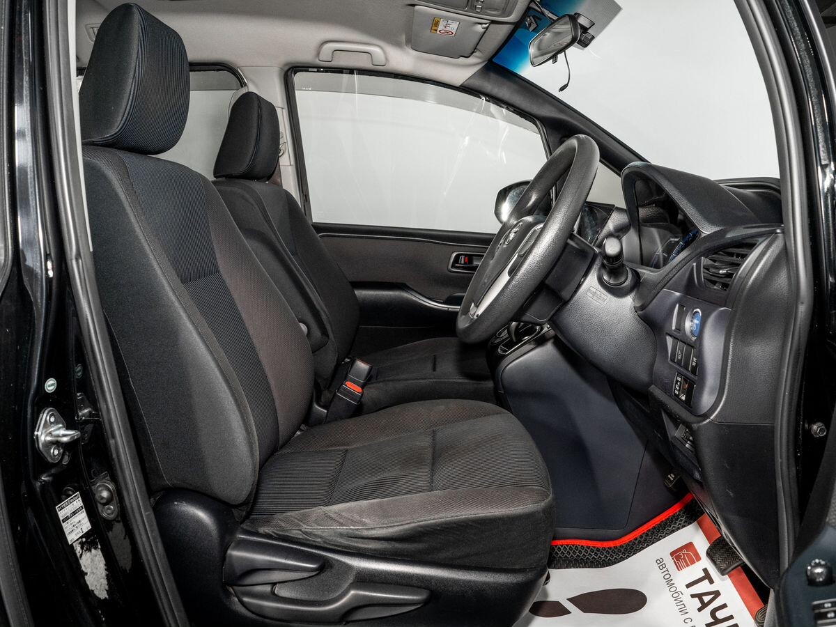 Toyota Noah 2014 - фото автомобиля