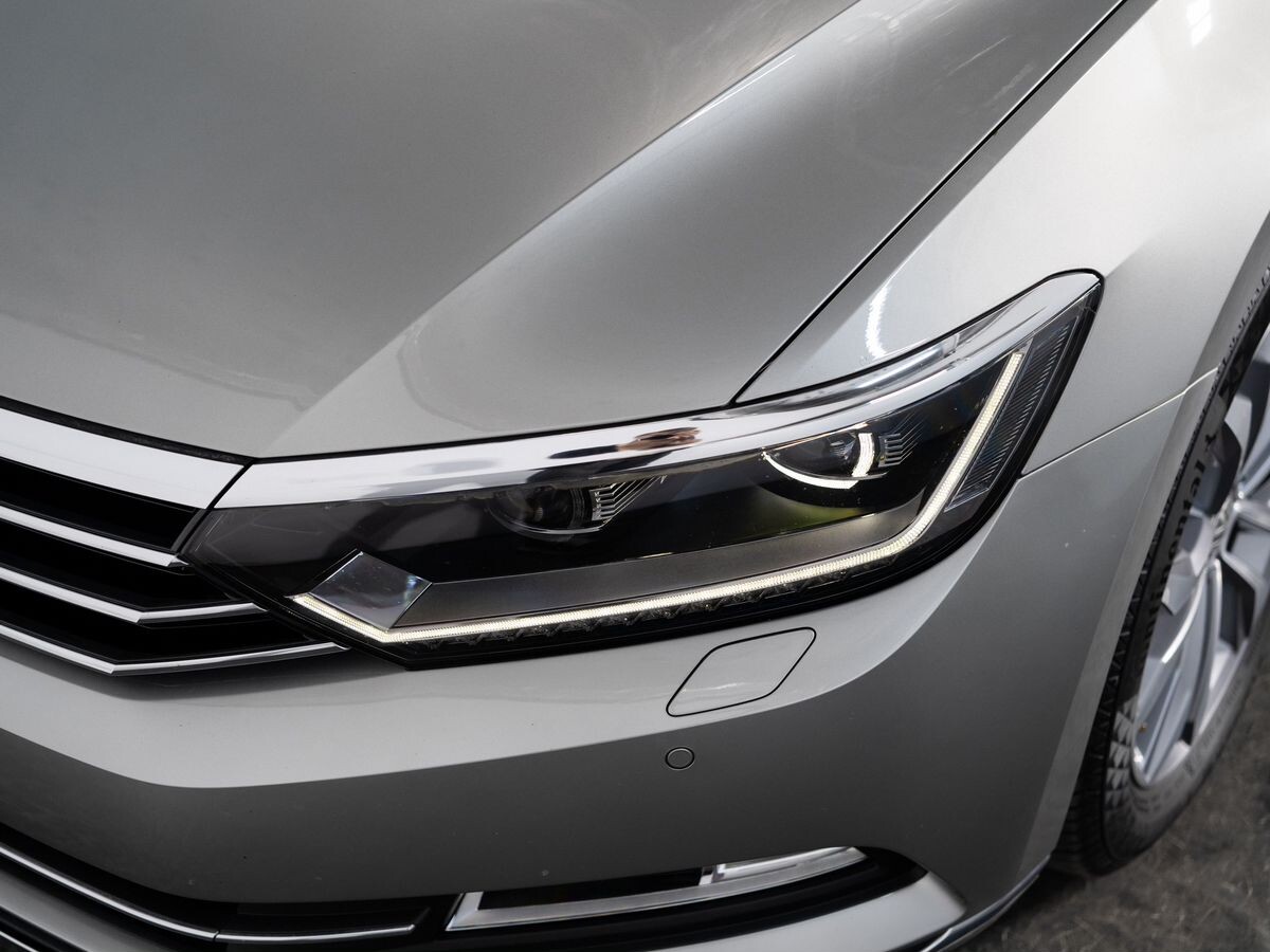 Volkswagen Passat 2015 - фото автомобиля