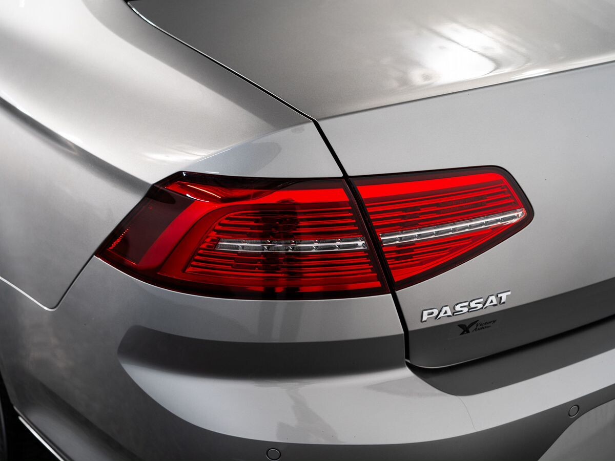 Volkswagen Passat 2015 - фото автомобиля