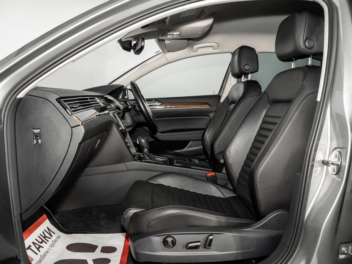 Volkswagen Passat 2015 - фото автомобиля