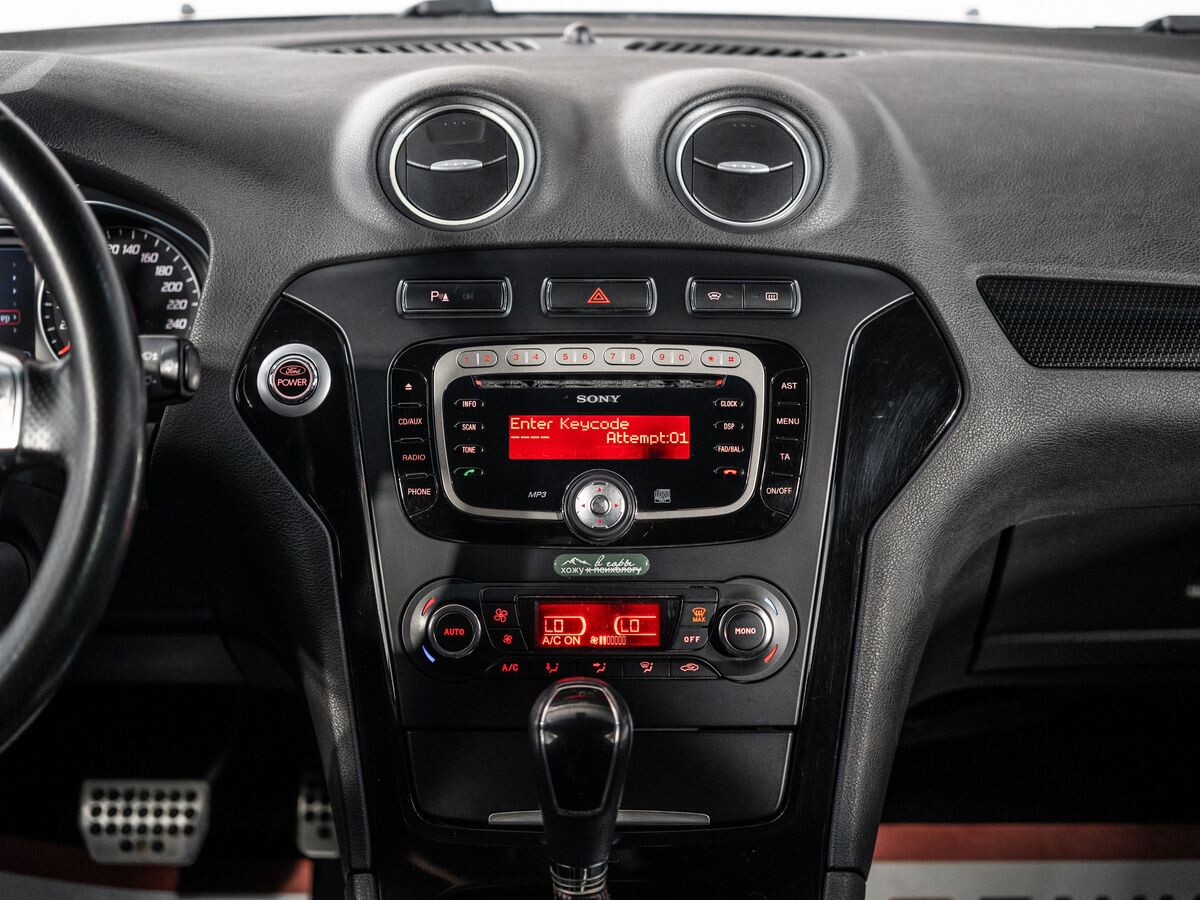 Ford Mondeo 2012 - фото автомобиля
