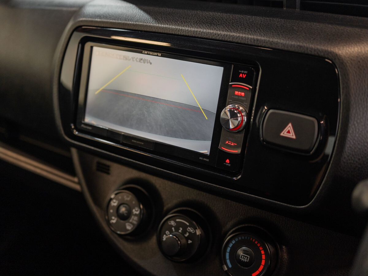 Toyota Vitz 2019 - фото автомобиля