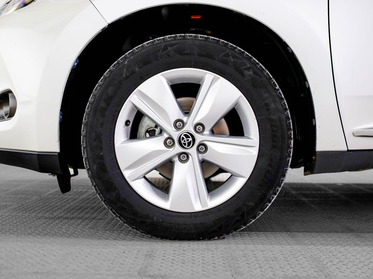 Toyota Harrier 2016 - фото автомобиля