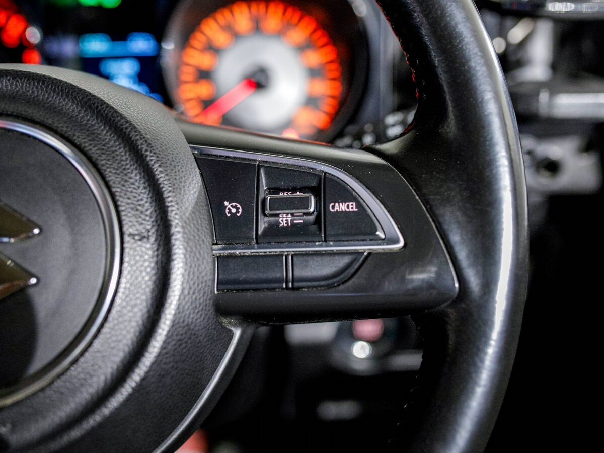 Suzuki Jimny Sierra 2021 - фото автомобиля