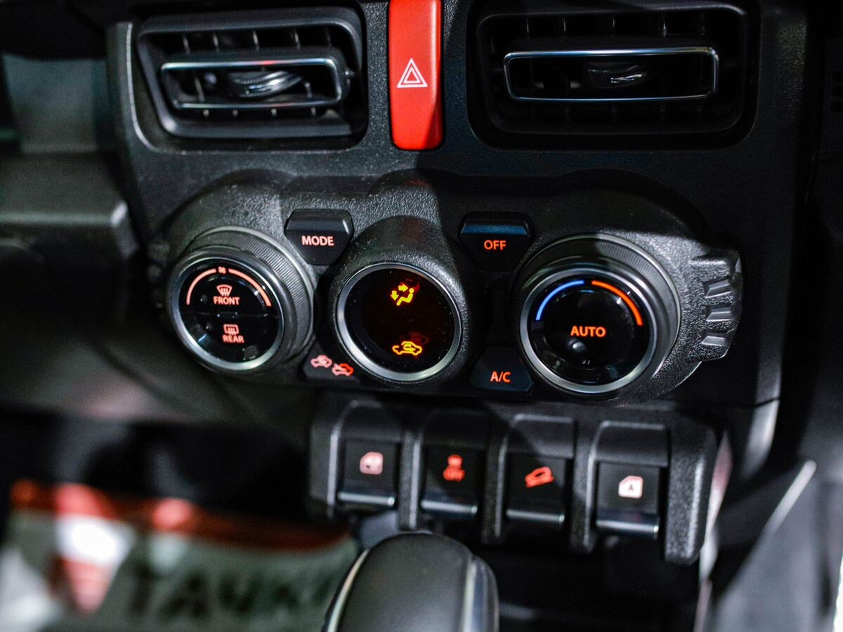Suzuki Jimny Sierra 2021 - фото автомобиля