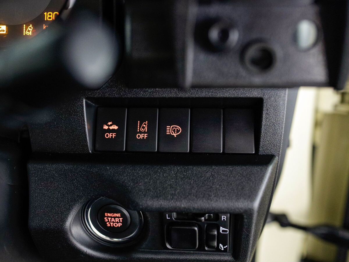 Suzuki Jimny Sierra 2021 - фото автомобиля