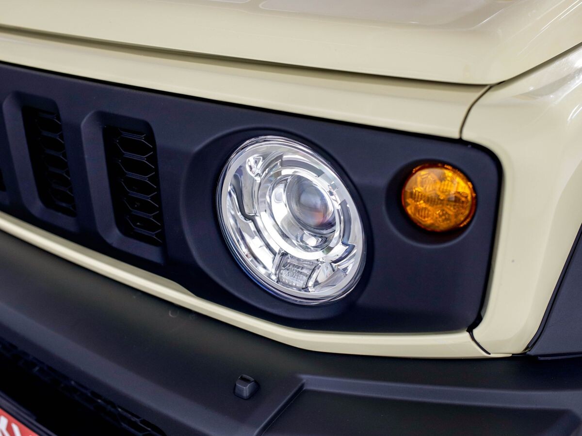 Suzuki Jimny Sierra 2021 - фото автомобиля