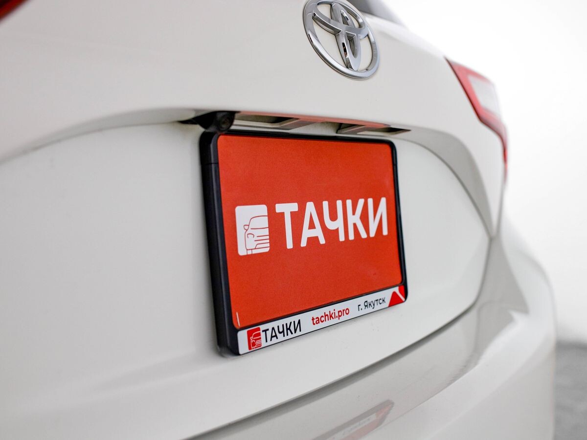 Toyota Vitz 2018 - фото автомобиля
