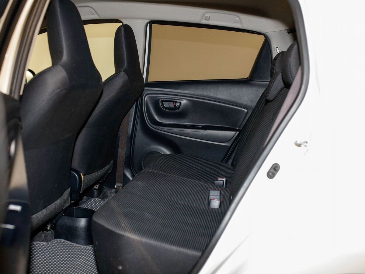 Toyota Vitz 2018 - фото автомобиля