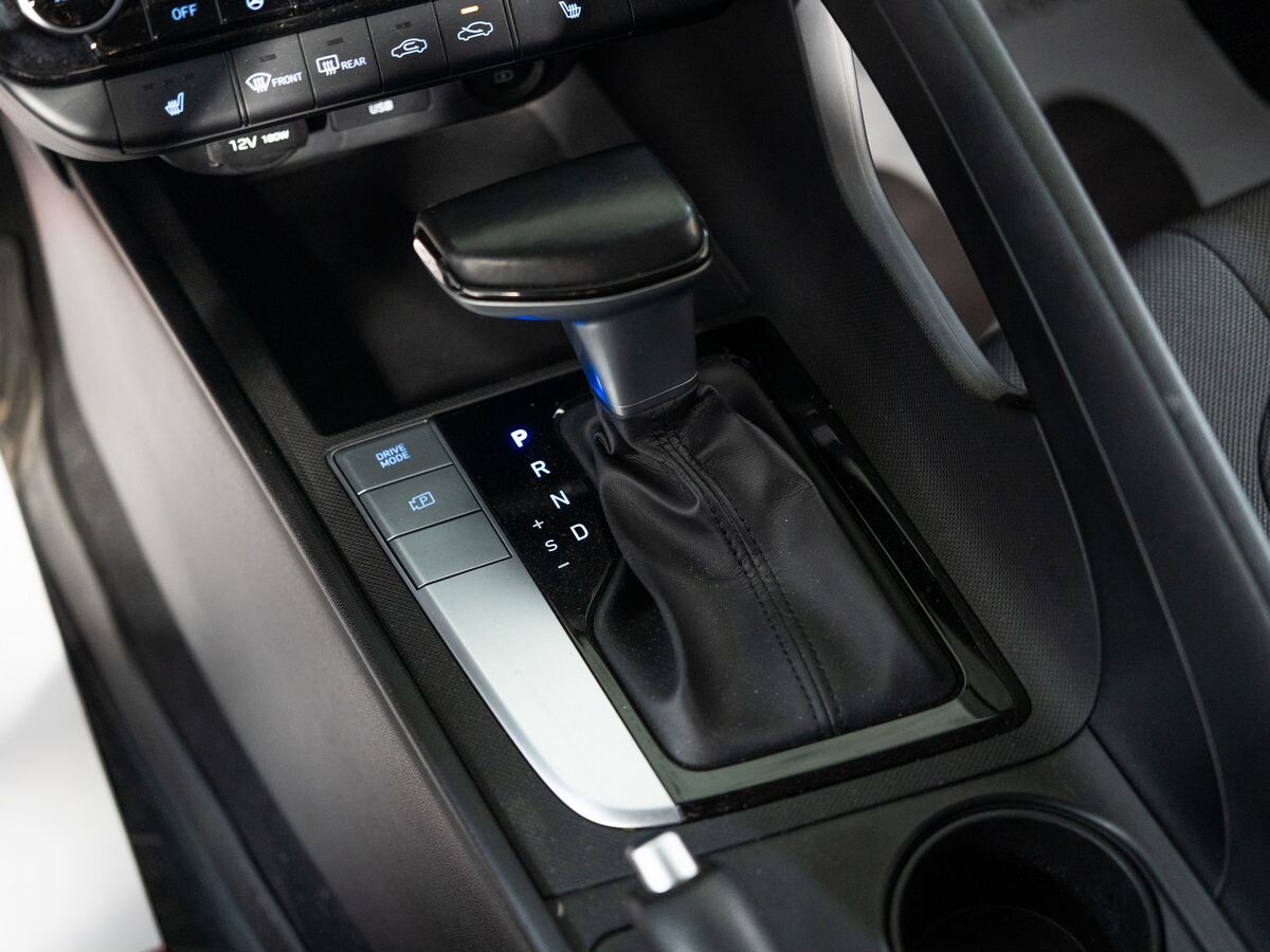 Hyundai Elantra 2021 - фото автомобиля