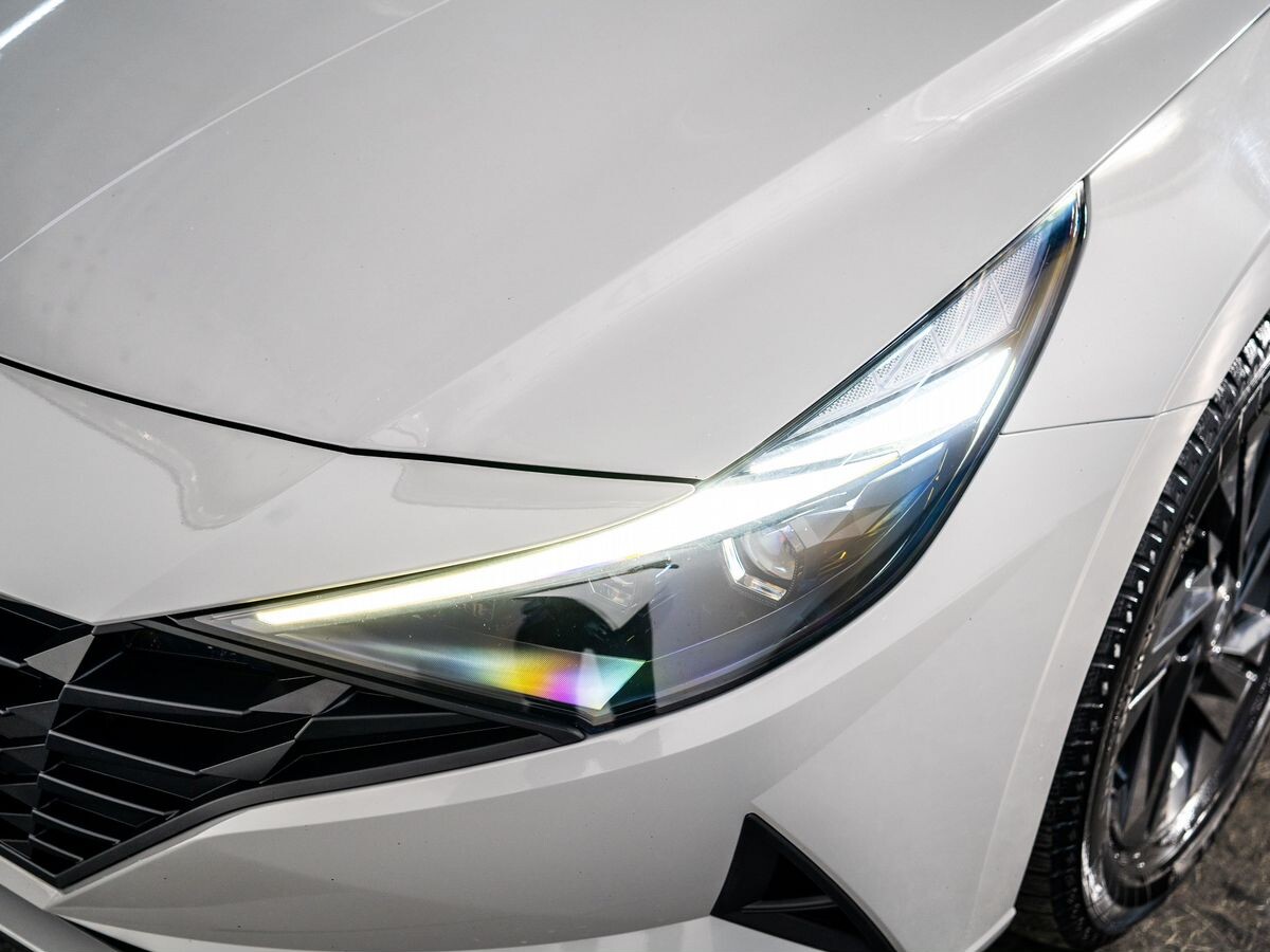 Hyundai Elantra 2021 - фото автомобиля