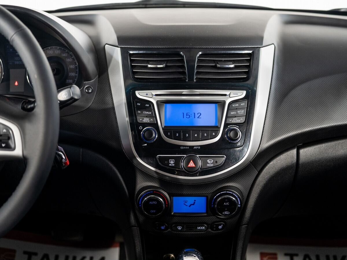 Hyundai Solaris 2014 - фото автомобиля