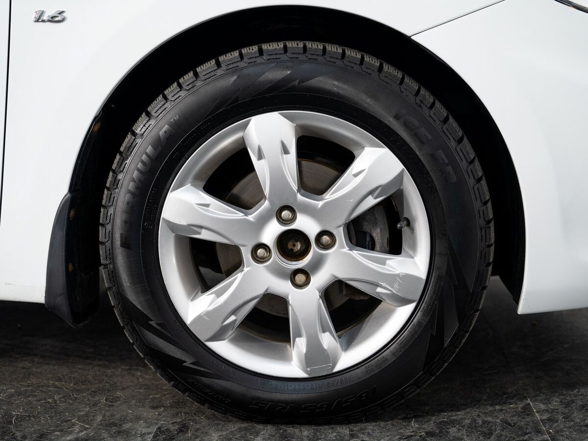 Hyundai Solaris 2014 - фото автомобиля