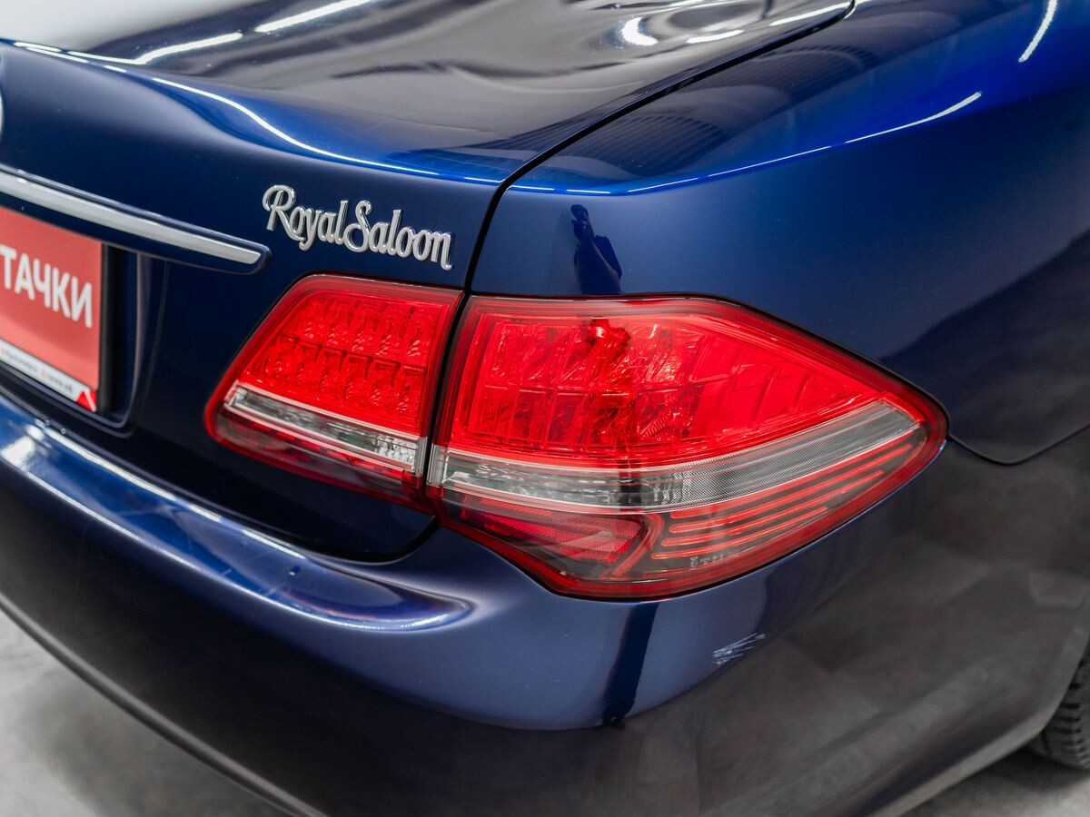 Toyota Crown 2009 - фото автомобиля