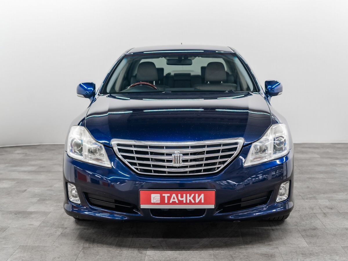 Toyota Crown 2009 - фото автомобиля