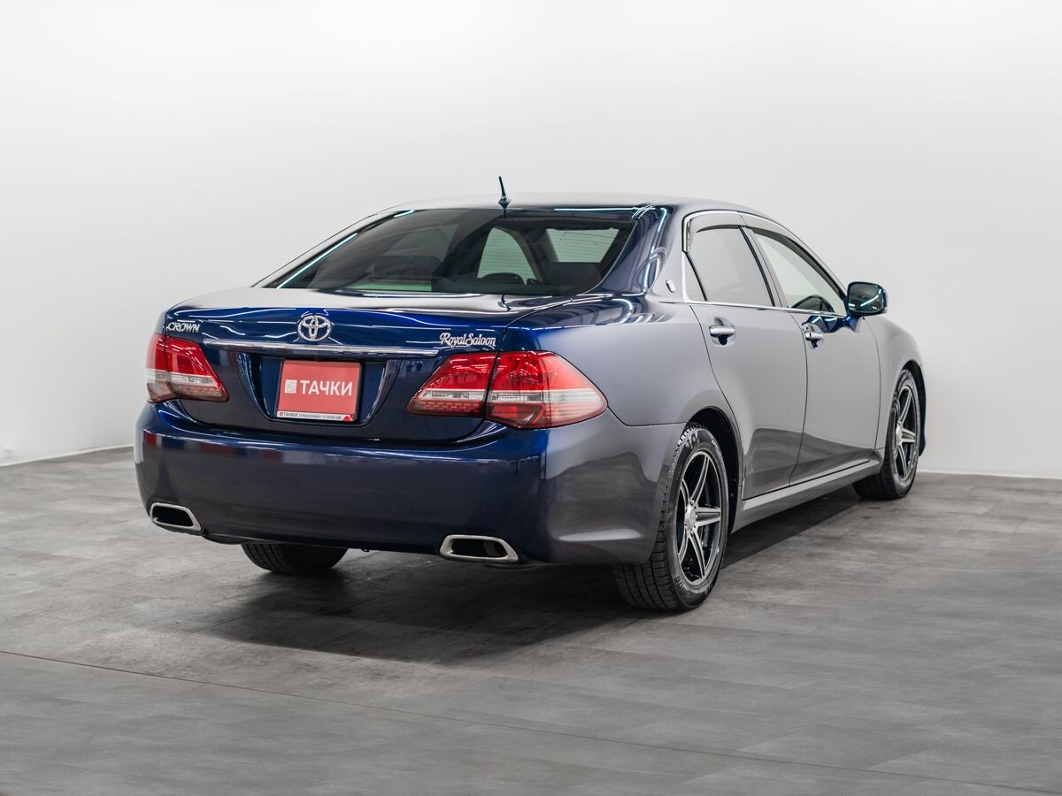 Toyota Crown 2009 - фото автомобиля