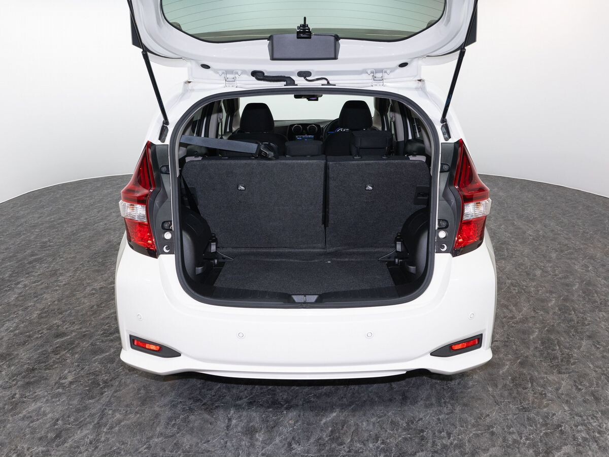 Nissan Note 2019 - фото автомобиля