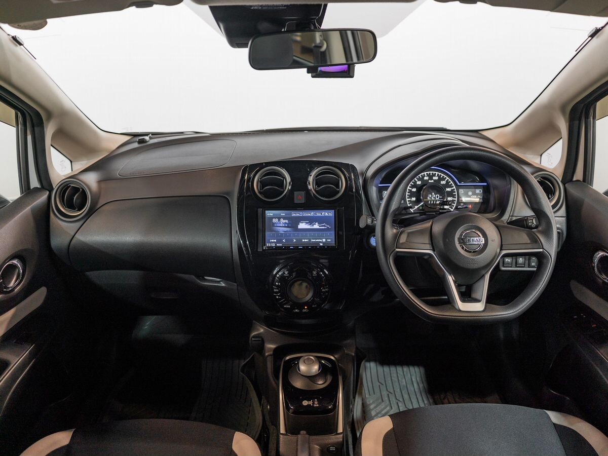 Nissan Note 2019 - фото автомобиля