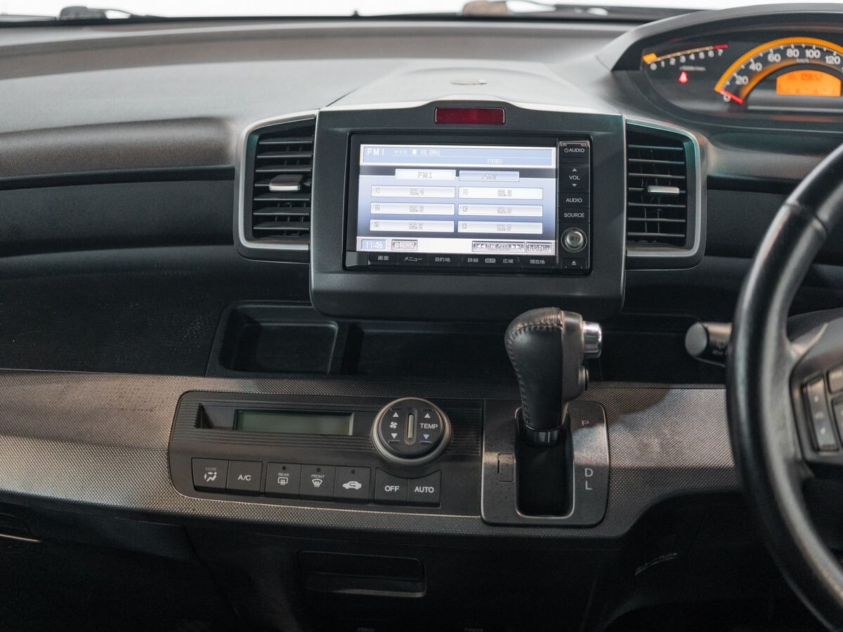Honda Freed 2008 - фото автомобиля