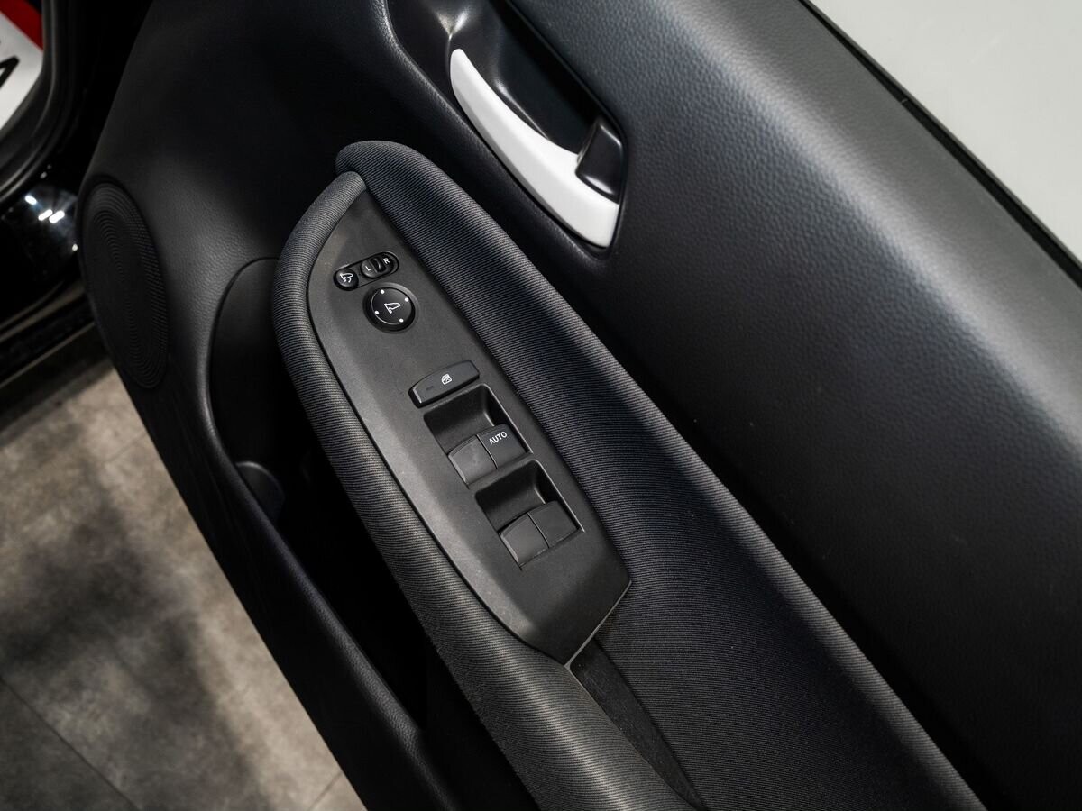 Honda Fit 2022 - фото автомобиля