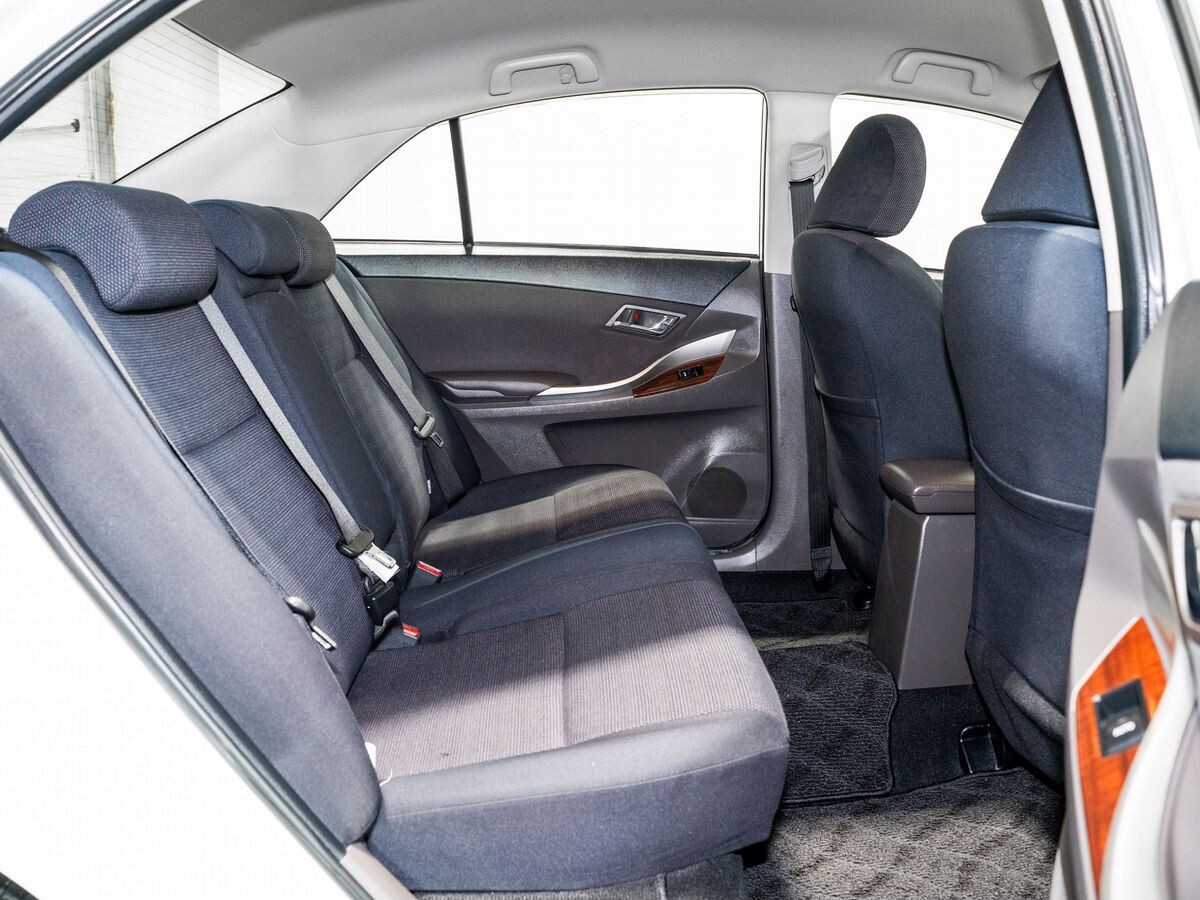 Toyota Allion 2012 - фото автомобиля