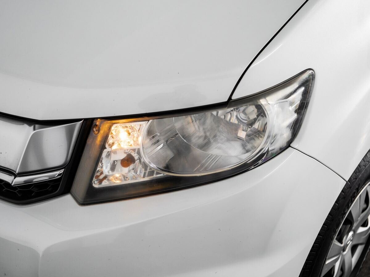 Honda Freed Spike 2016 - фото автомобиля