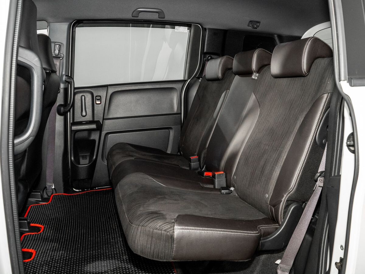 Honda Freed Spike 2016 - фото автомобиля