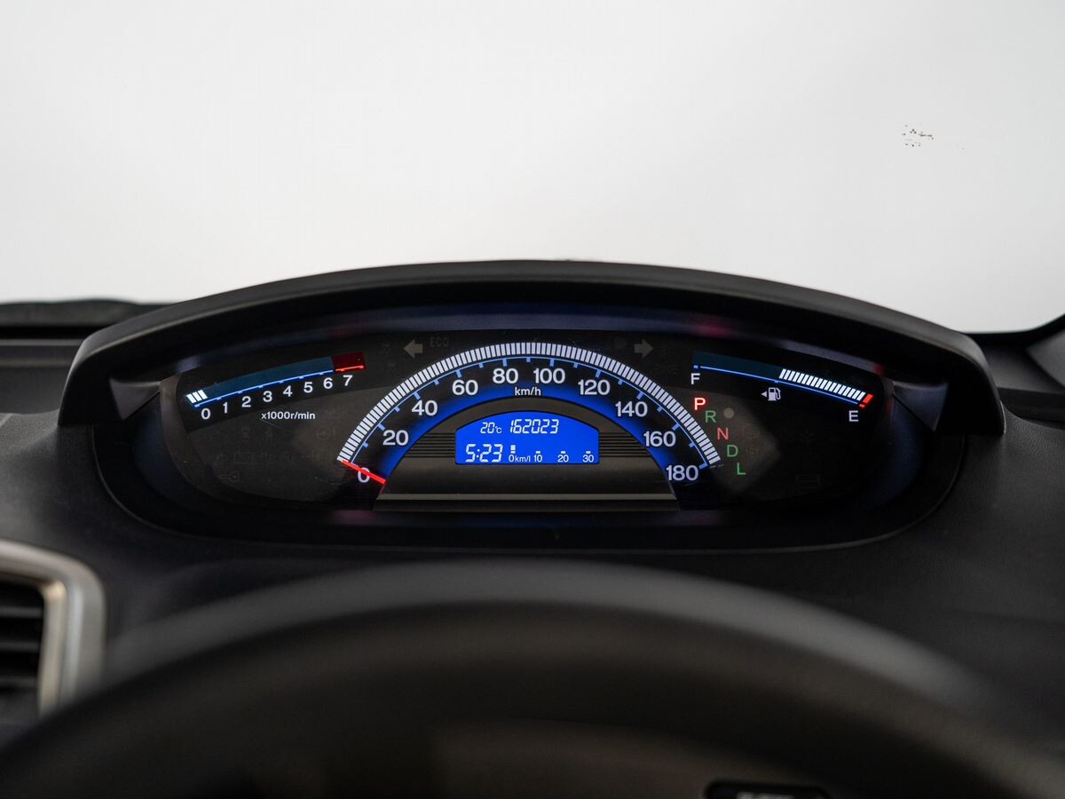 Honda Freed Spike 2016 - фото автомобиля