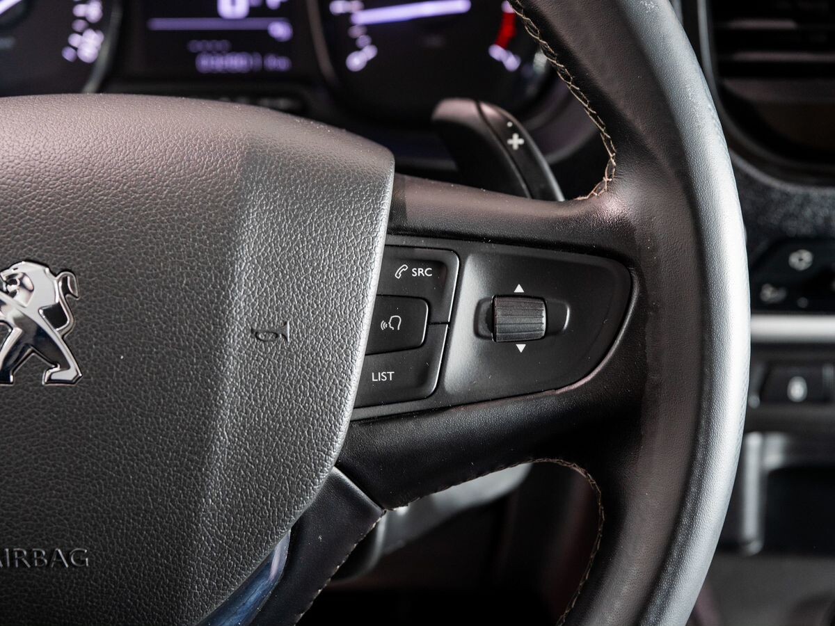 Peugeot Traveller 2021 - фото автомобиля