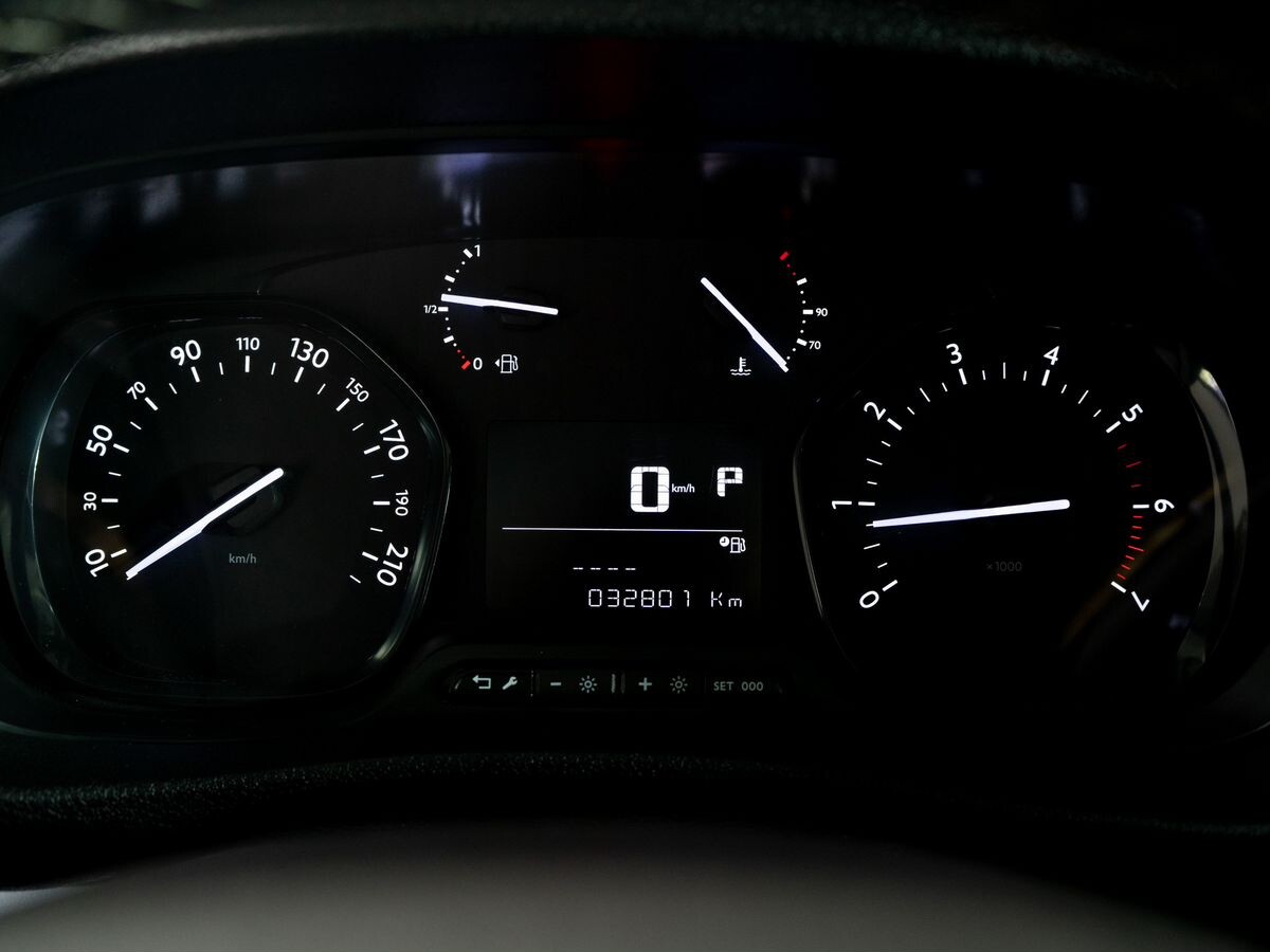 Peugeot Traveller 2021 - фото автомобиля