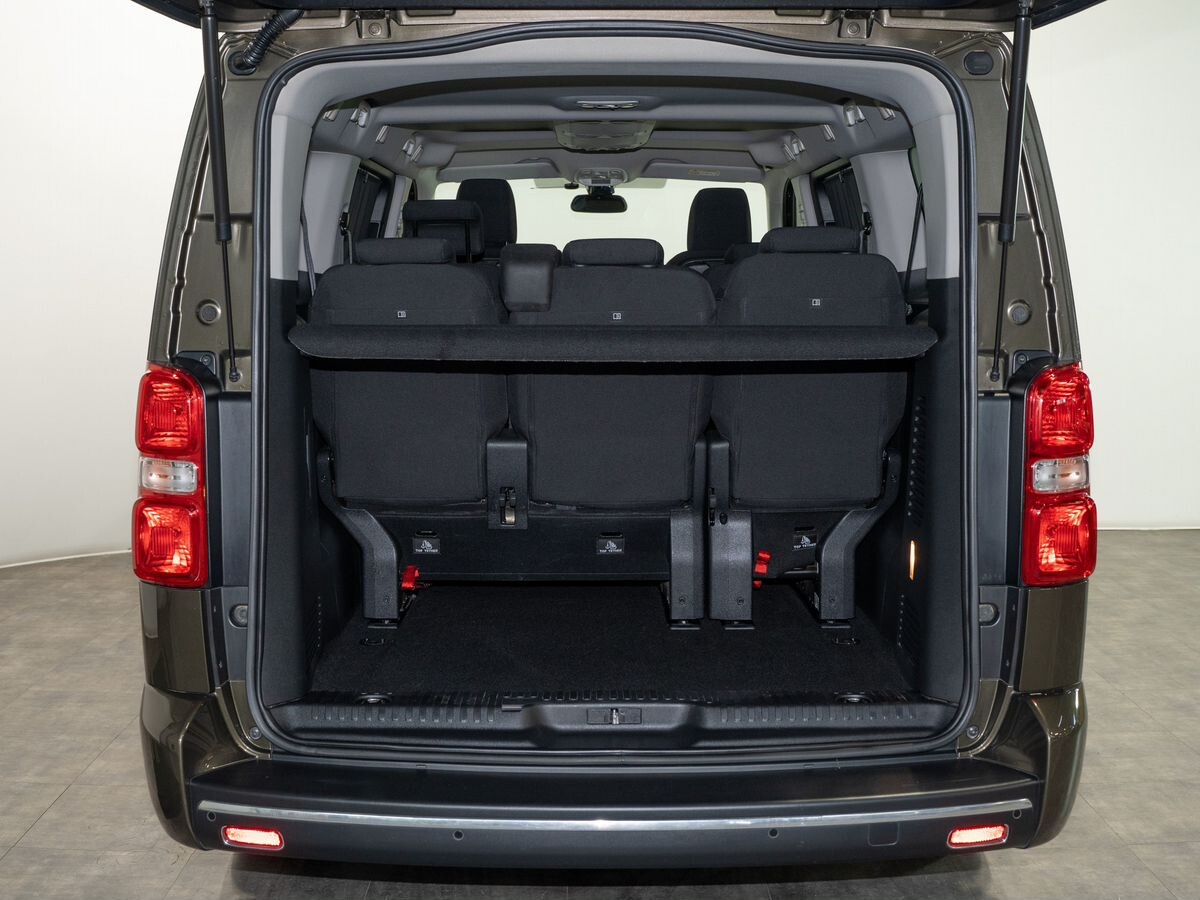 Peugeot Traveller 2021 - фото автомобиля