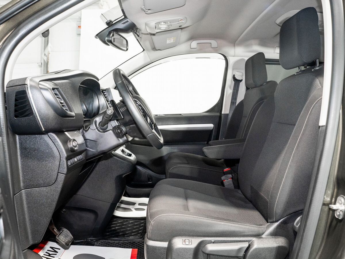 Peugeot Traveller 2021 - фото автомобиля