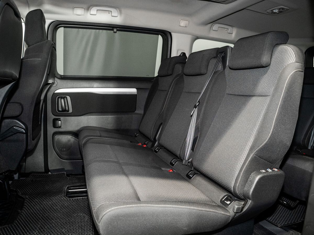 Peugeot Traveller 2021 - фото автомобиля