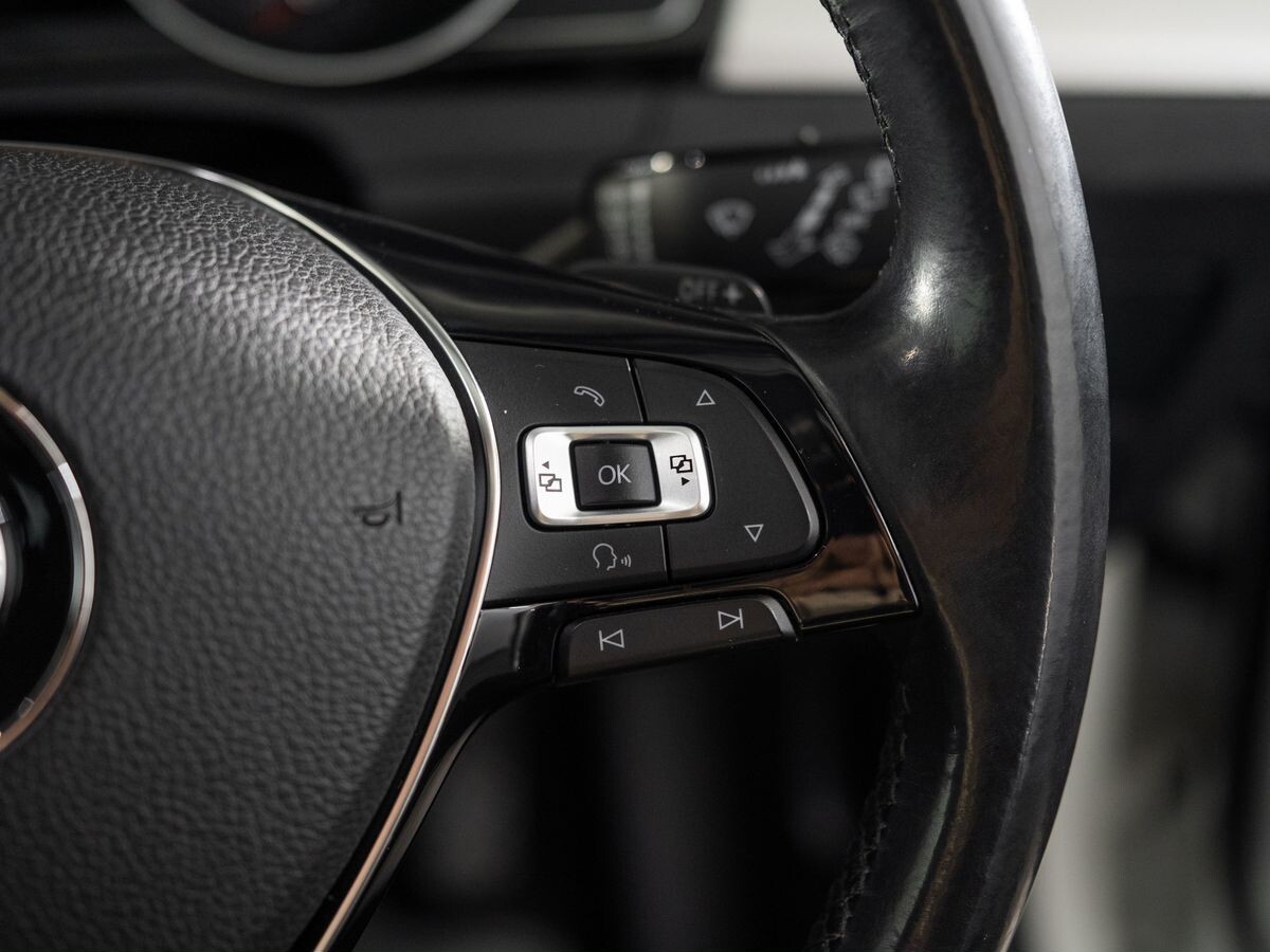 Volkswagen Passat 2015 - фото автомобиля