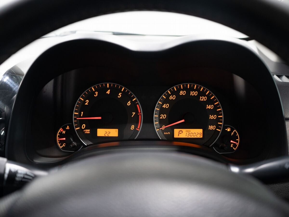 Toyota Corolla Fielder 2010 - фото автомобиля